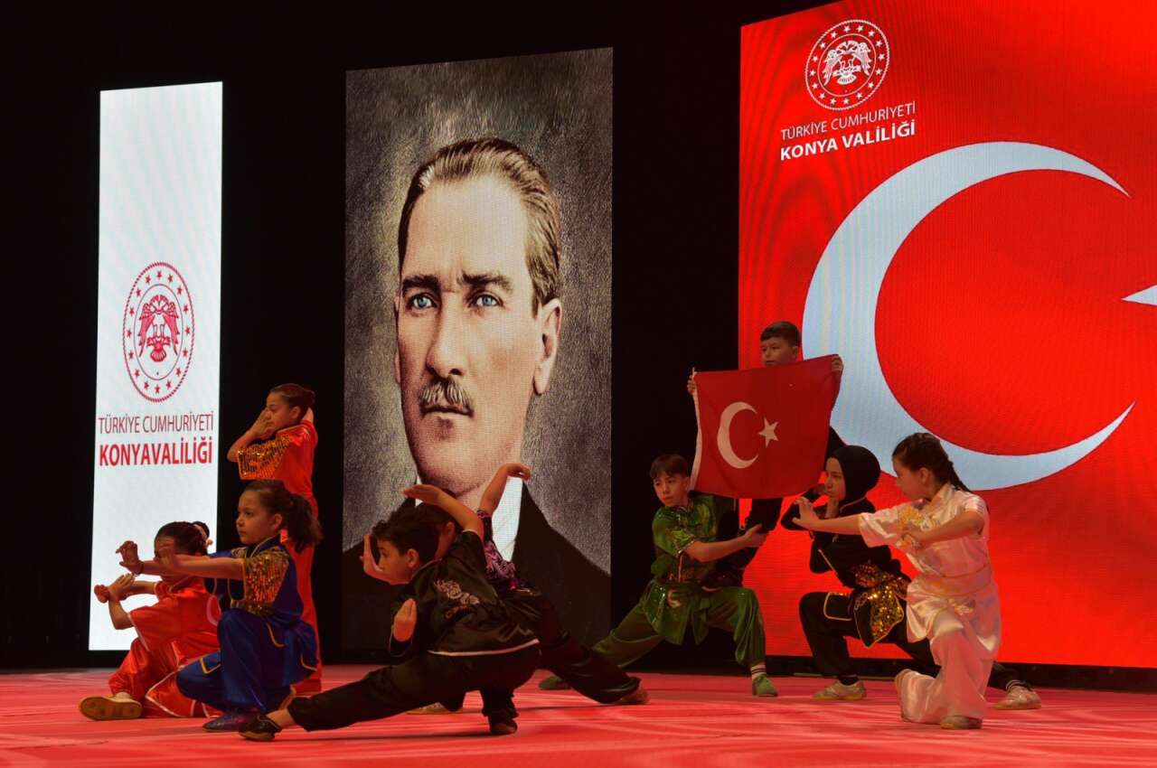 Konya’da 23 Nisan coşkusu salona sığmadı 5